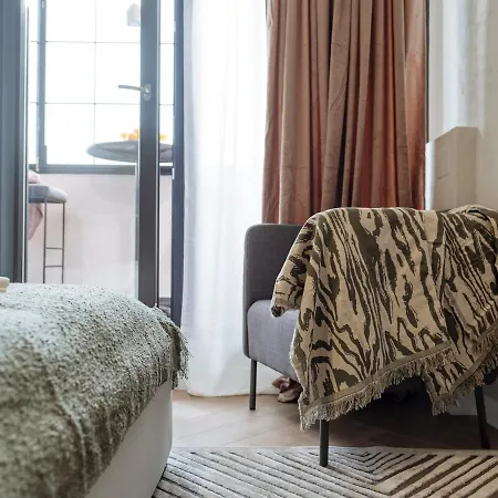 Center - 180 View - Terrace *