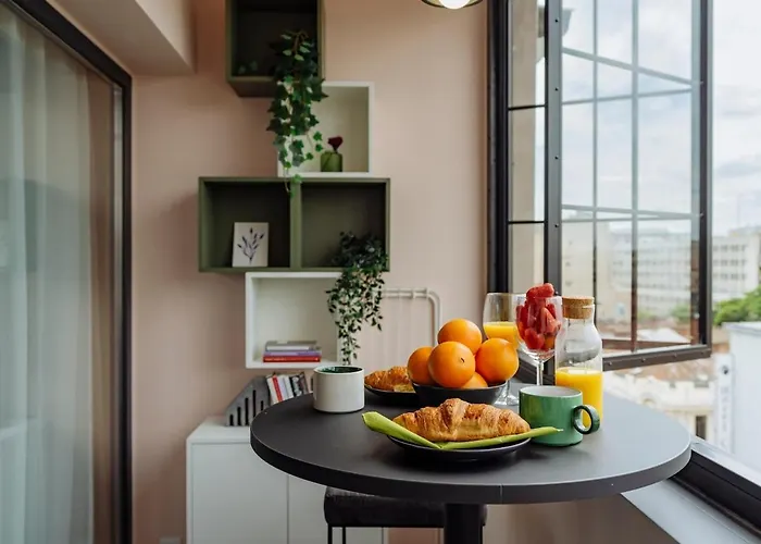 Center - 180 View - Terrace