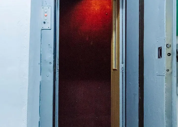 Center - 180 View - Terrace *