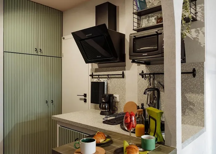 Center - 180 View - Terrace *